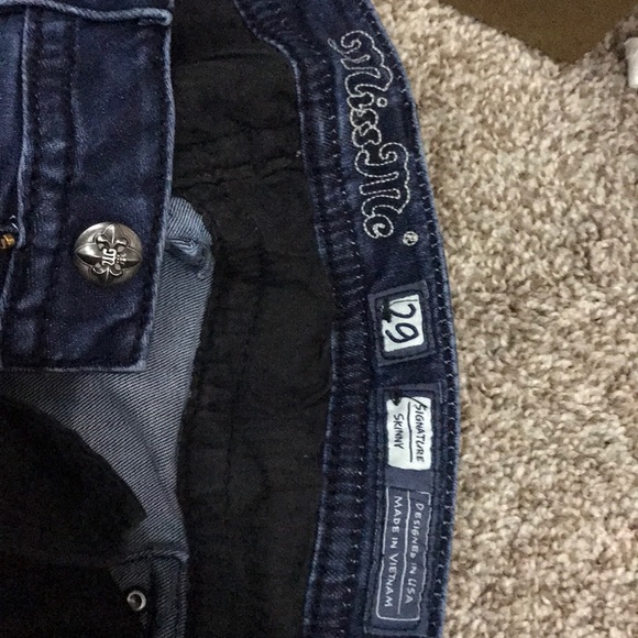 Miss Meeeeee 😍 - Picture 3 of 3